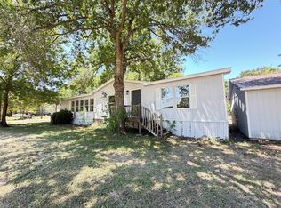 1010 Glen Brook Dr, Waxahachie, TX 75165