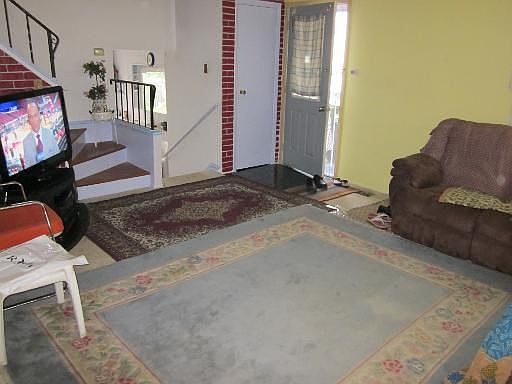 2nd image of 260 Grissom Ln