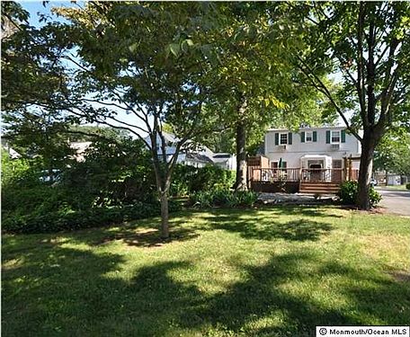 2nd image of 706 Crescent Pl
