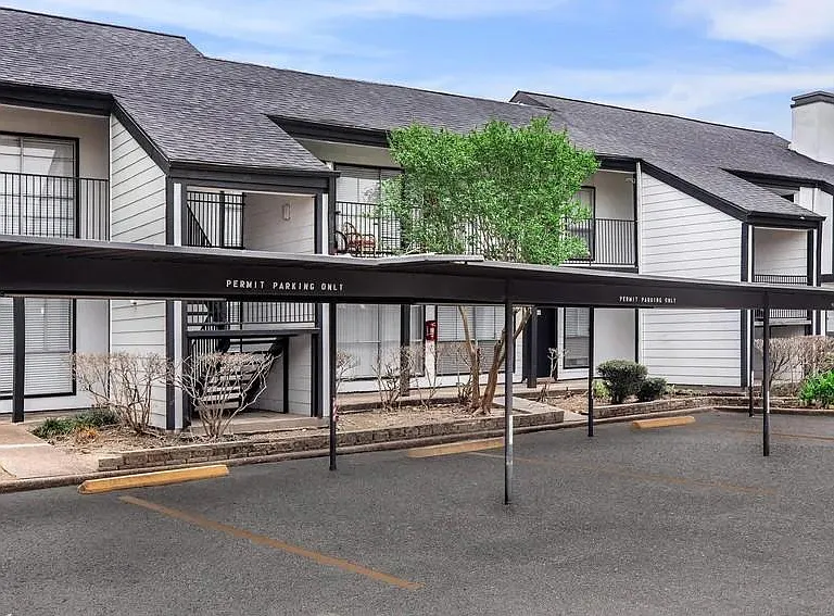 4400 Memorial Dr #2-2015 — Photo 8