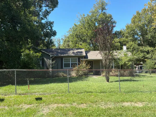 530 Pecan St, Kountze, TX 77625