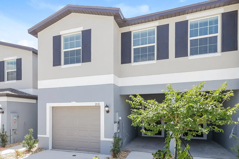3 bed, 2.5 bath, 1624 sqft, $3,230 — Photo 4