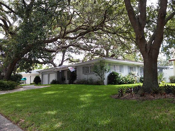 4th image of 1005 Wellington Dr