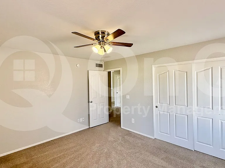 1481 E Cheyenne St — Photo 21
