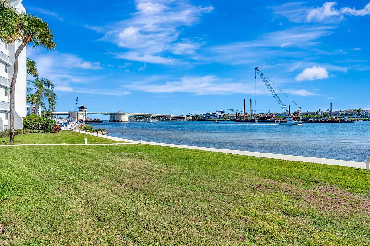 Building Photo - 1542 Jupiter Cove Dr #104