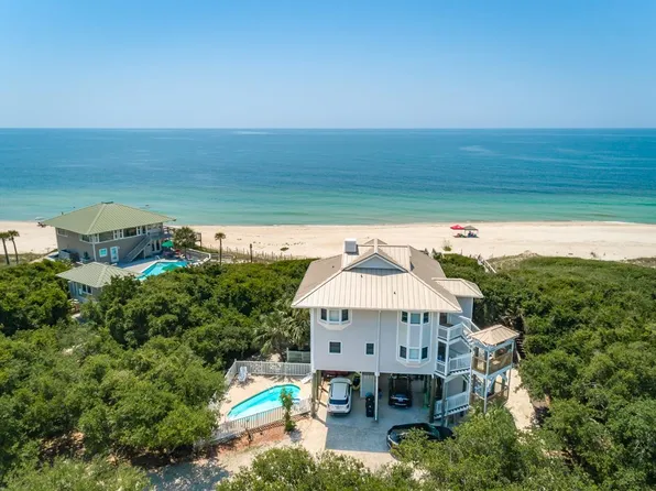 1248 Sandy Ln, Saint George Island, FL 32328
