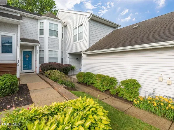 9 Evergreen Court, Freehold, NJ 07728