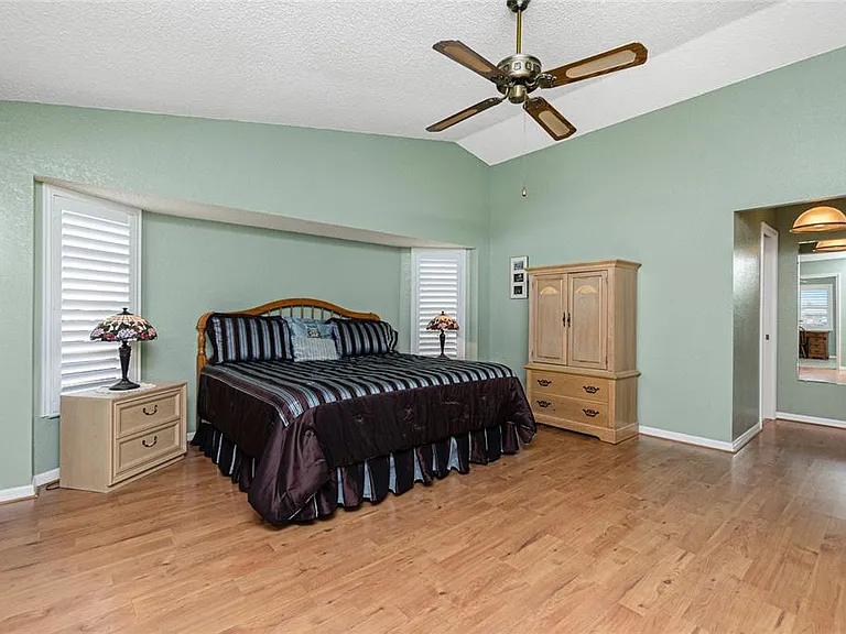 4088 Gingold St — Photo 31