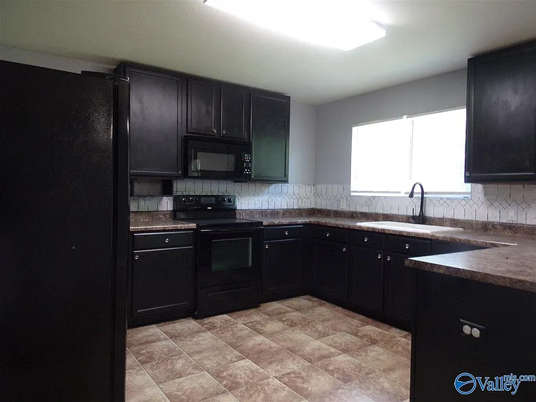 15347 Mill Valley Dr — Photo 6