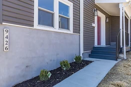 4th image of 9426 Marlowe Ave