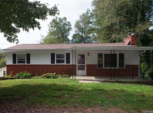 215 Northwest Ave, Swannanoa, NC 28778