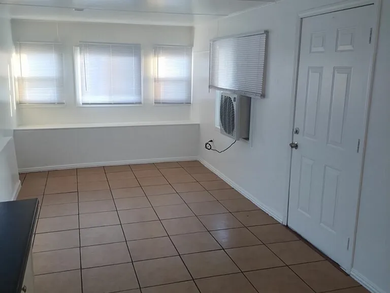 1212 S Union Ave #42 — Photo 3