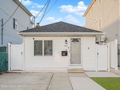 197 Wiman Ave, Staten Island, NY, 10308