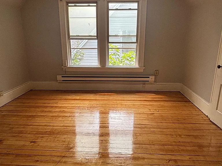 26 Elizabeth St #3 — Photo 4