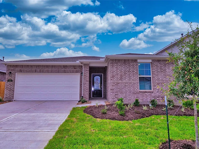 5735 Aurora Greens Ln — Photo 1