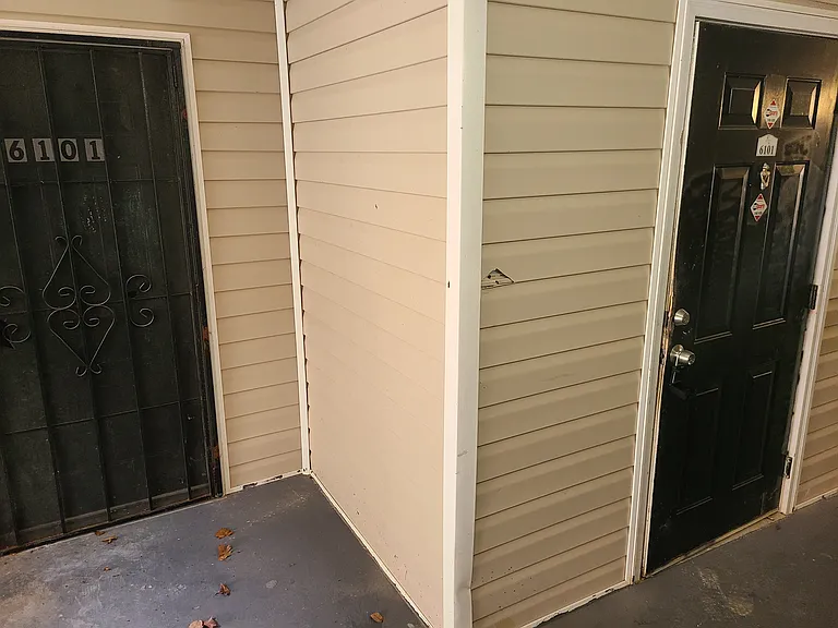 Seperate storage area to right of unit