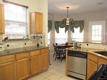 5th image of 2316 Grandview Dr