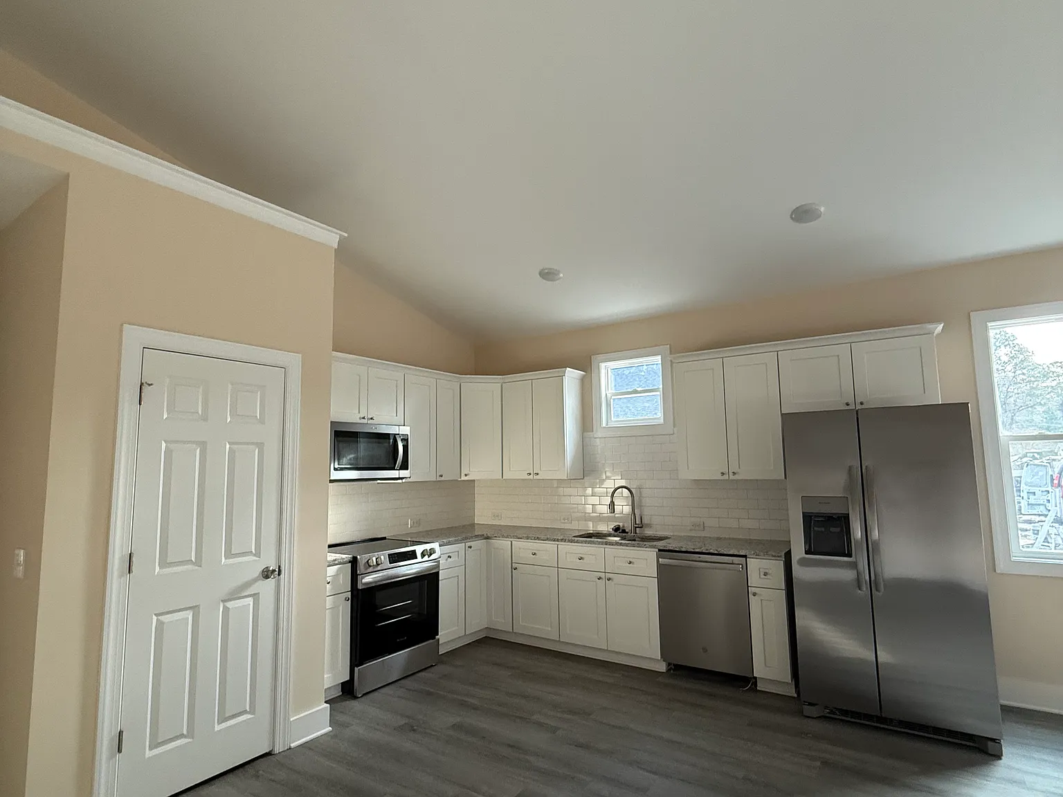 4 bed, 1540 sqft, $2,400 — Photo 2