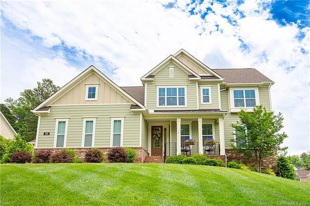 1st image of 360 Monteray Oaks Cir