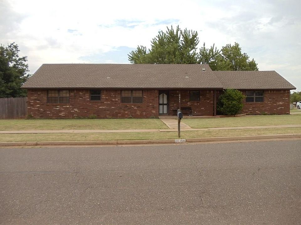 1st image of 2511 Countrywood Ln