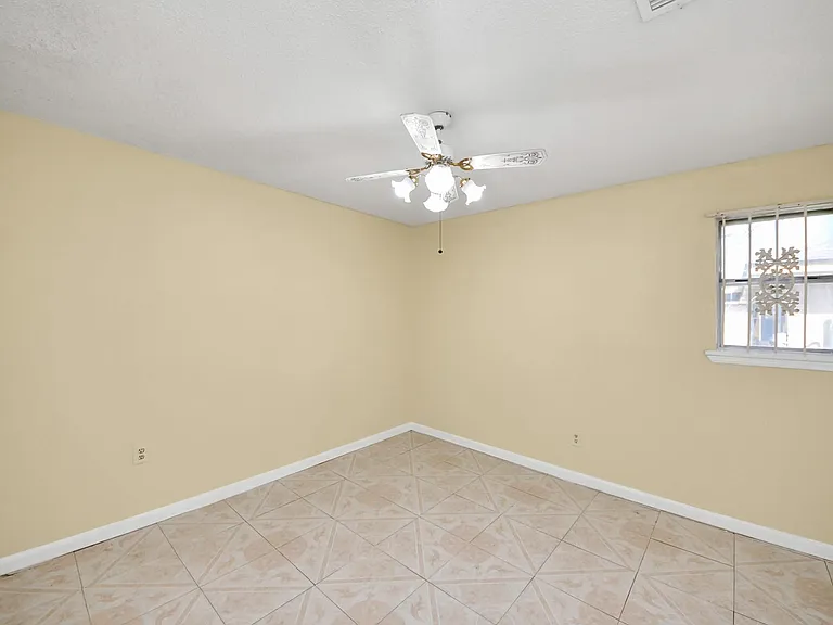8105 Lanham Ln — Photo 20