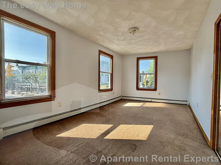 1236 Cambridge St #3R — Photo 7
