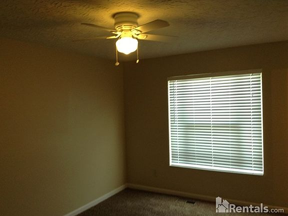5th image of 3305 Whispering Woods Dr