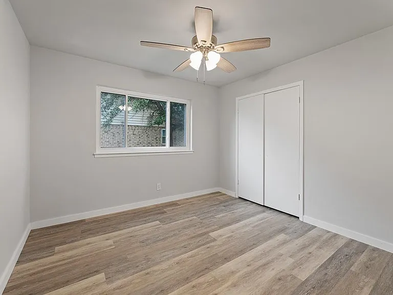 3607 W Michigan Ave — Photo 15