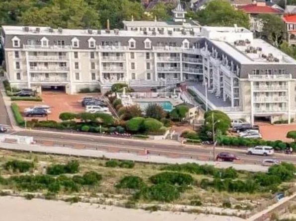 10 Congress St APT 305, Cape May, NJ 08204