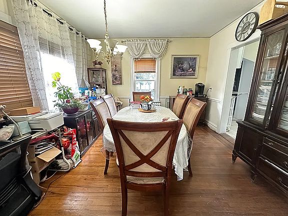 5th image of 95 Catskill Ave Floor 1