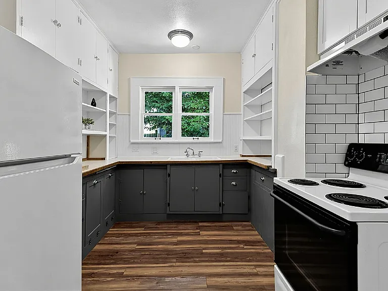 971 W 8th Ave — Photo 10