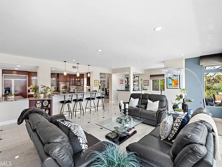 25606 Stratford Pl — Photo 22