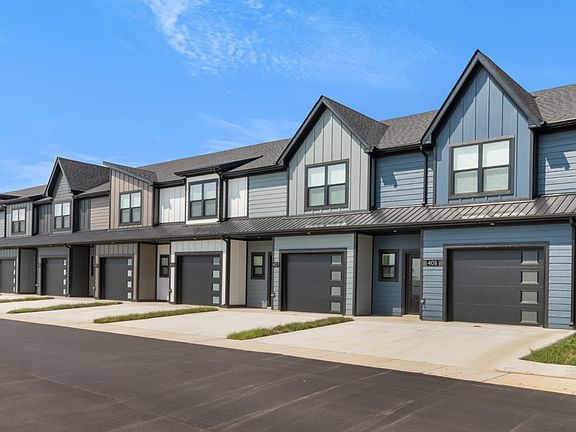 3rd image of 408 Jonathan Wade Cir