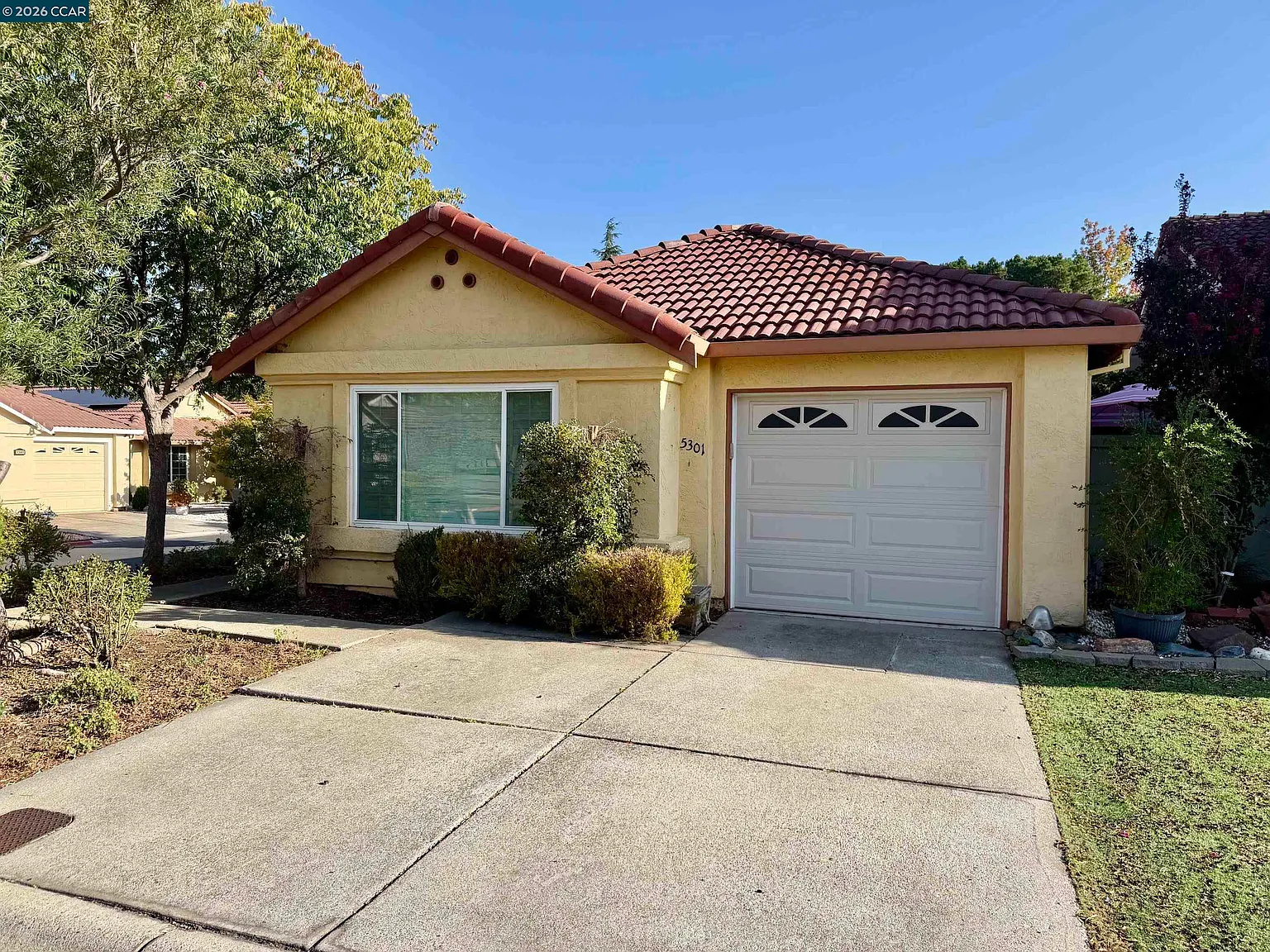 3 bed, 1200 sqft, $3,995 — Photo 1