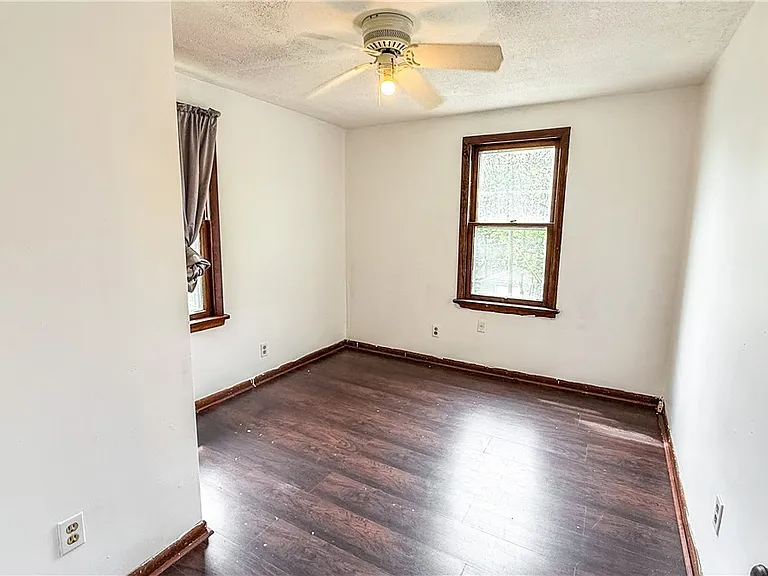 987 Boone St — Photo 18