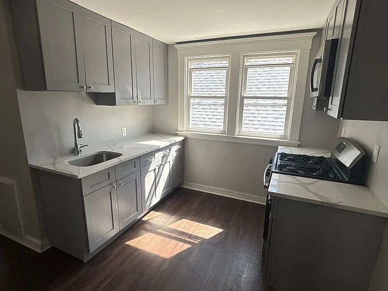 59 Ellsworth Ave #3 — Photo 1