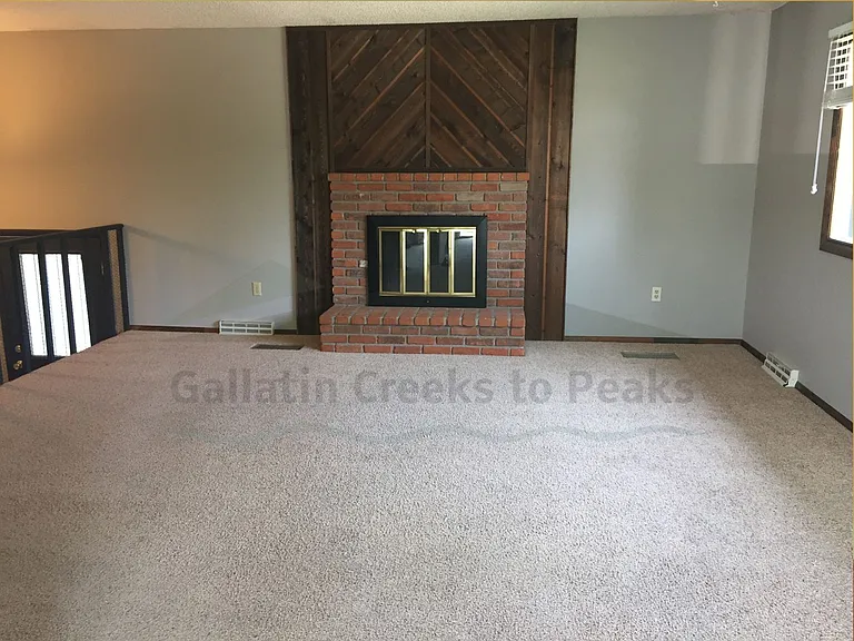 410 Henderson St — Photo 2