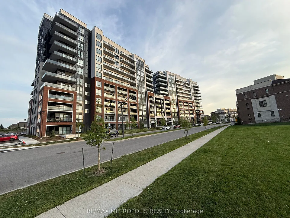 51 Clarington Blvd #814