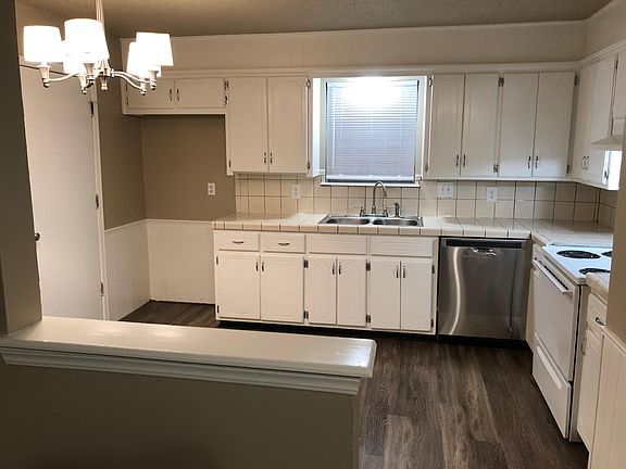 3rd image of 309 Orr Dr