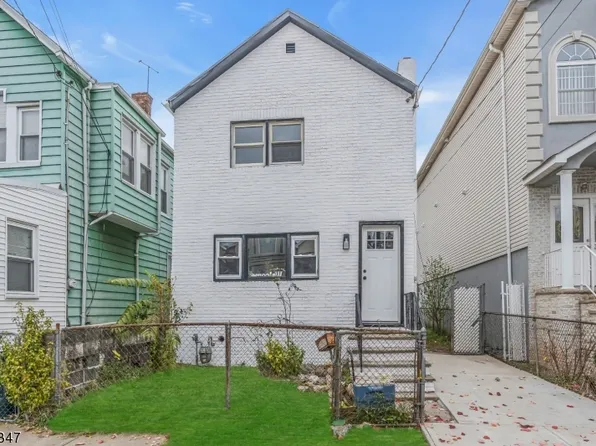 247 Magnolia Ave, Elizabeth City, NJ 07206