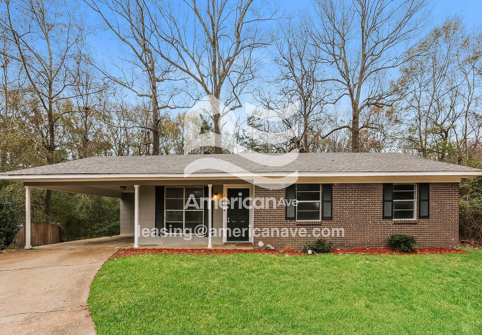 3 bed, 1.5 bath, 1270 sqft, $945 — Photo 1