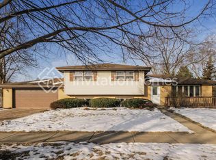 1106 N Drury Ln, Arlington Heights, IL