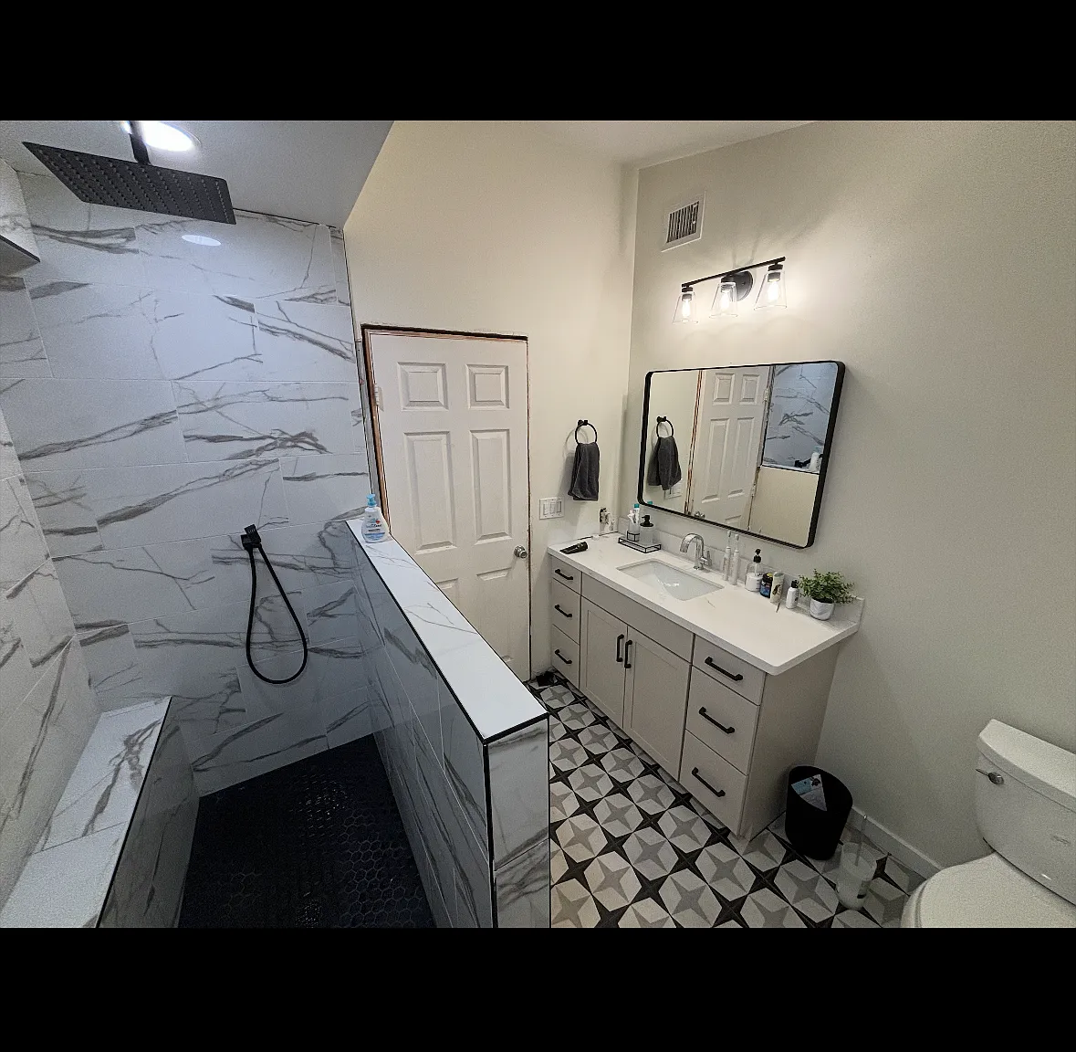 3 bed, 1817 sqft, $2,600 — Photo 3