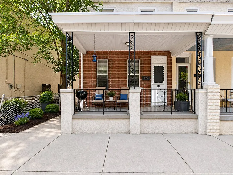 376 Jacob St — Photo 20