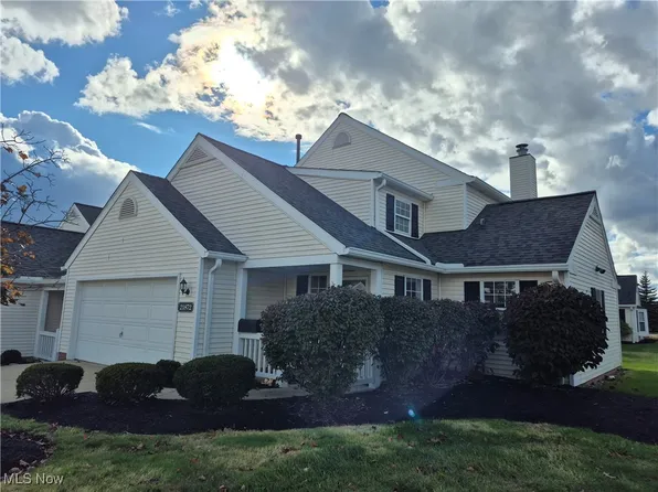 21872 Addington Blvd #15, Rocky River, OH 44116