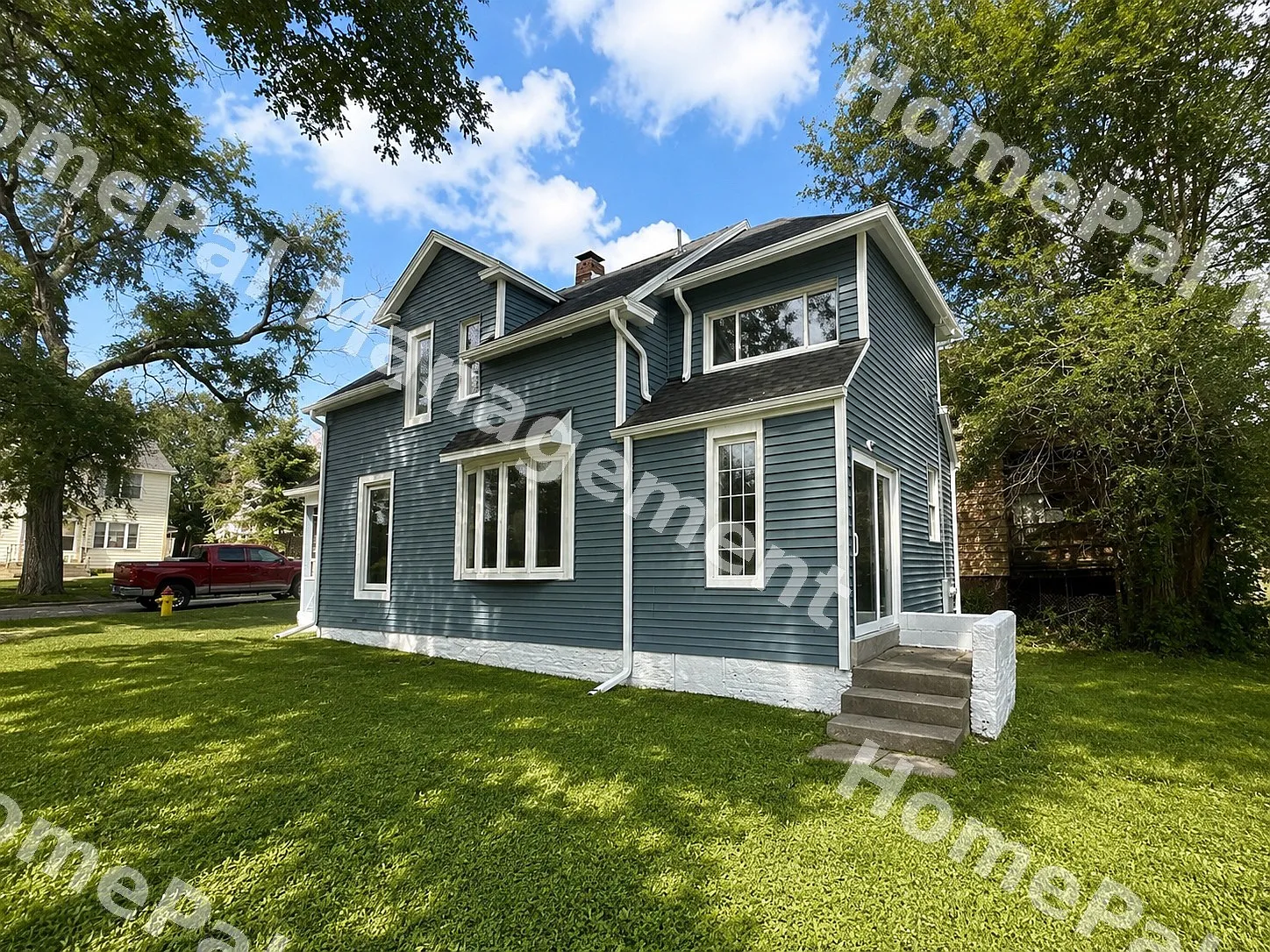 4 bed, 1348 sqft, $1,950 — Photo 3