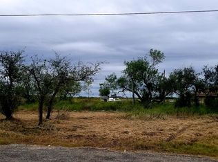 105 Dead Ends Dr, Rockport, TX 78382