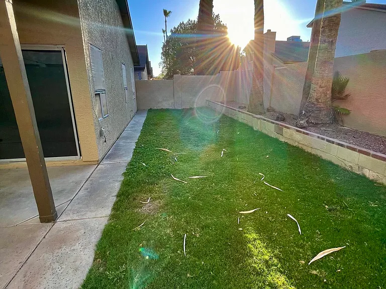 3056 E Siesta Ln — Photo 22