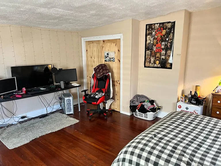 313 Donahue St #2 — Photo 4