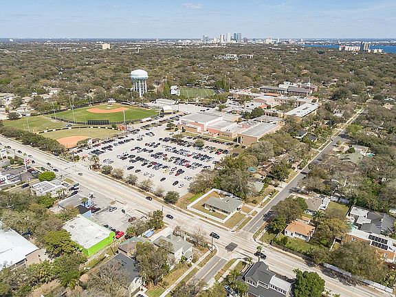 4th image of 3814 Bay To Bay Blvd